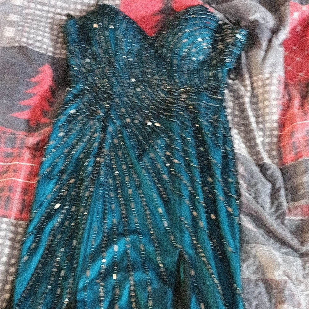 Elegant Teal Strapless Prom Dress